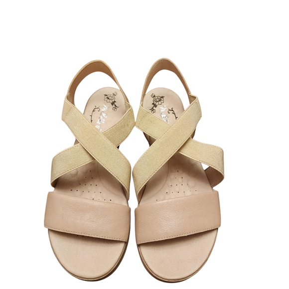 Michelle D Strappy Beige Sandals Size 9 - Picture 2 of 11
